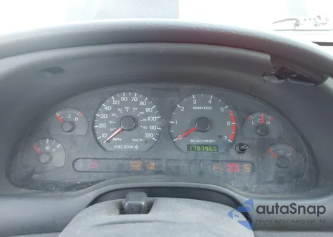 2002 Ford Mustang из США, поврежденный, VIN 1FAFP404X2F181128